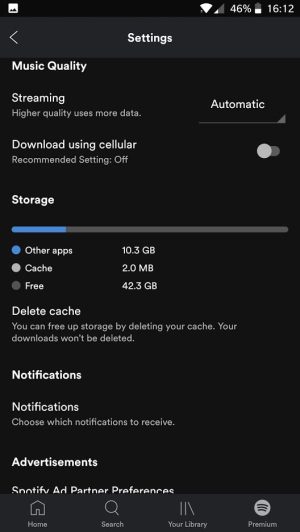 Settings interface of the Spotify app showing music quality and storage options.